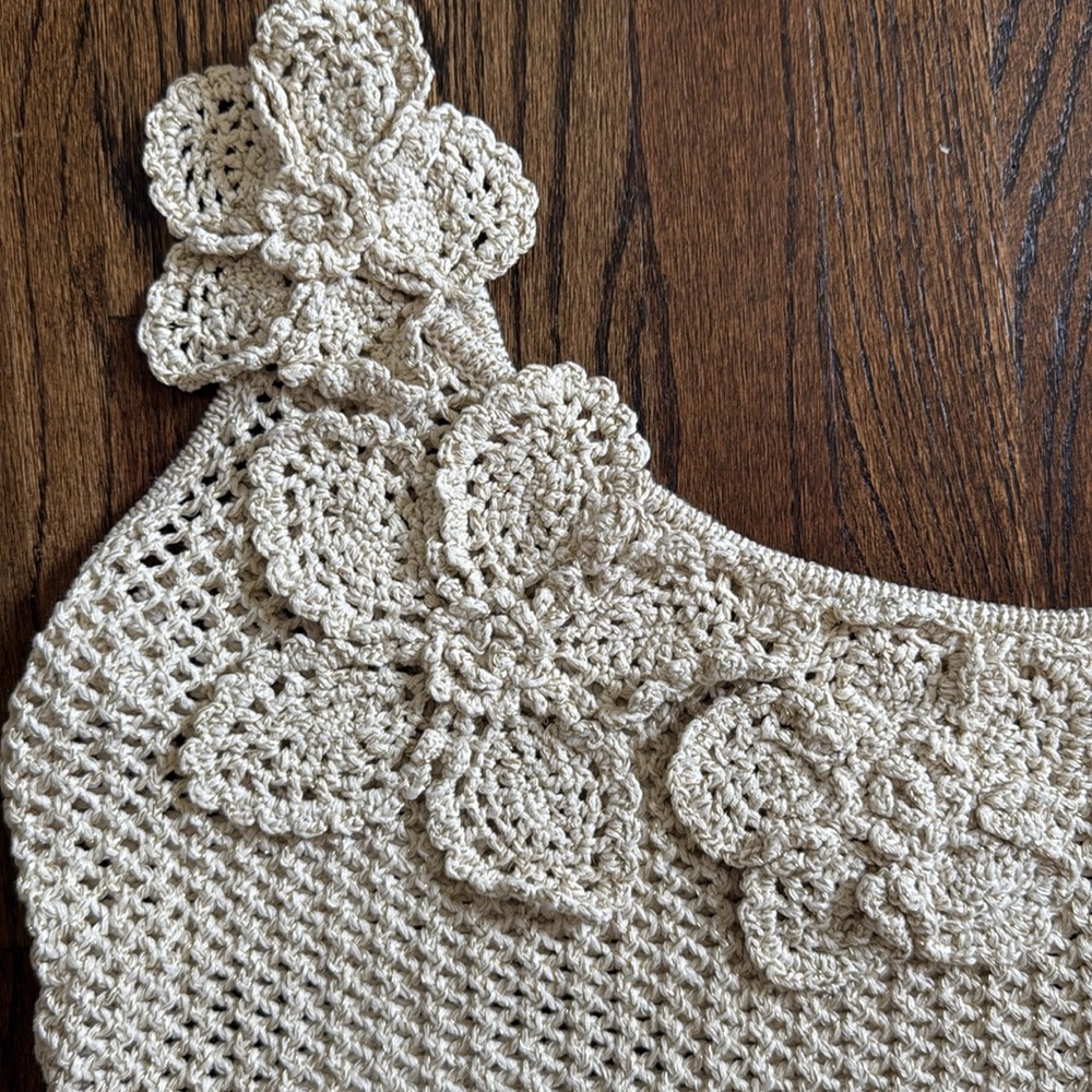 Commense one shoulder floral crochet knit top NWT - Picture 2 of 2